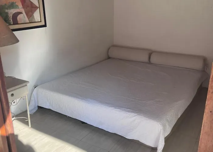 Linda Suite Com Banheiro,Em Casa De Vila